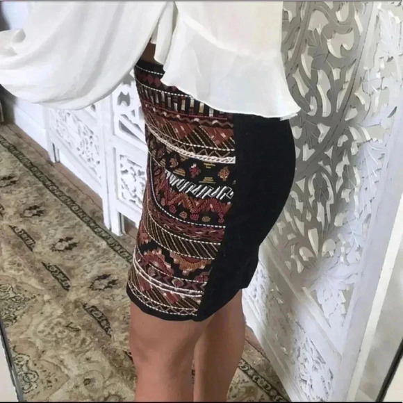 H&M Embroidery Min Skirt - Picture 8 of 9